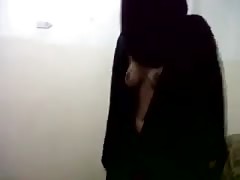 Homemade Fully Covered Arab Babe Has Anal Sex